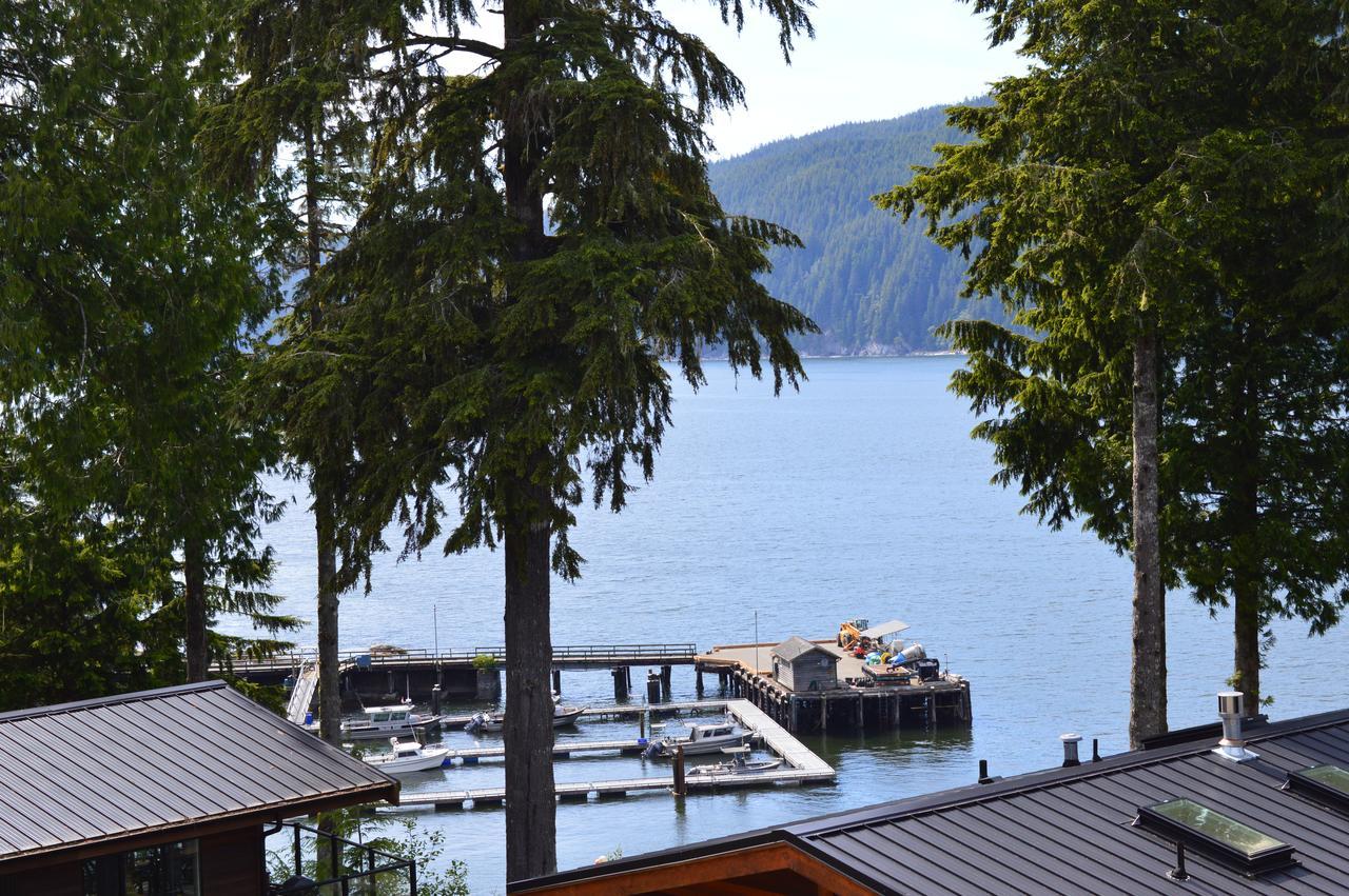 Pair-A-Dice Cottage Port Renfrew Eksteriør billede